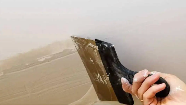 外墻膩子粉防水嗎?使用的時候要注意什么?易高好膩子告訴您